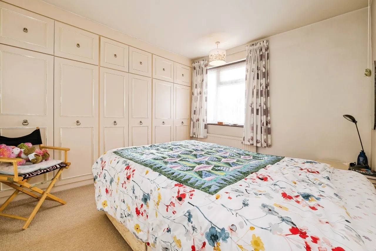 Warren Drive, Hornchurch, RM12, photo 14