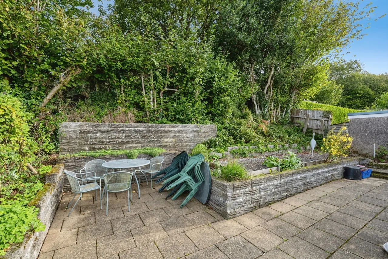 Woodside Avenue, Killay, SA2, photo 21