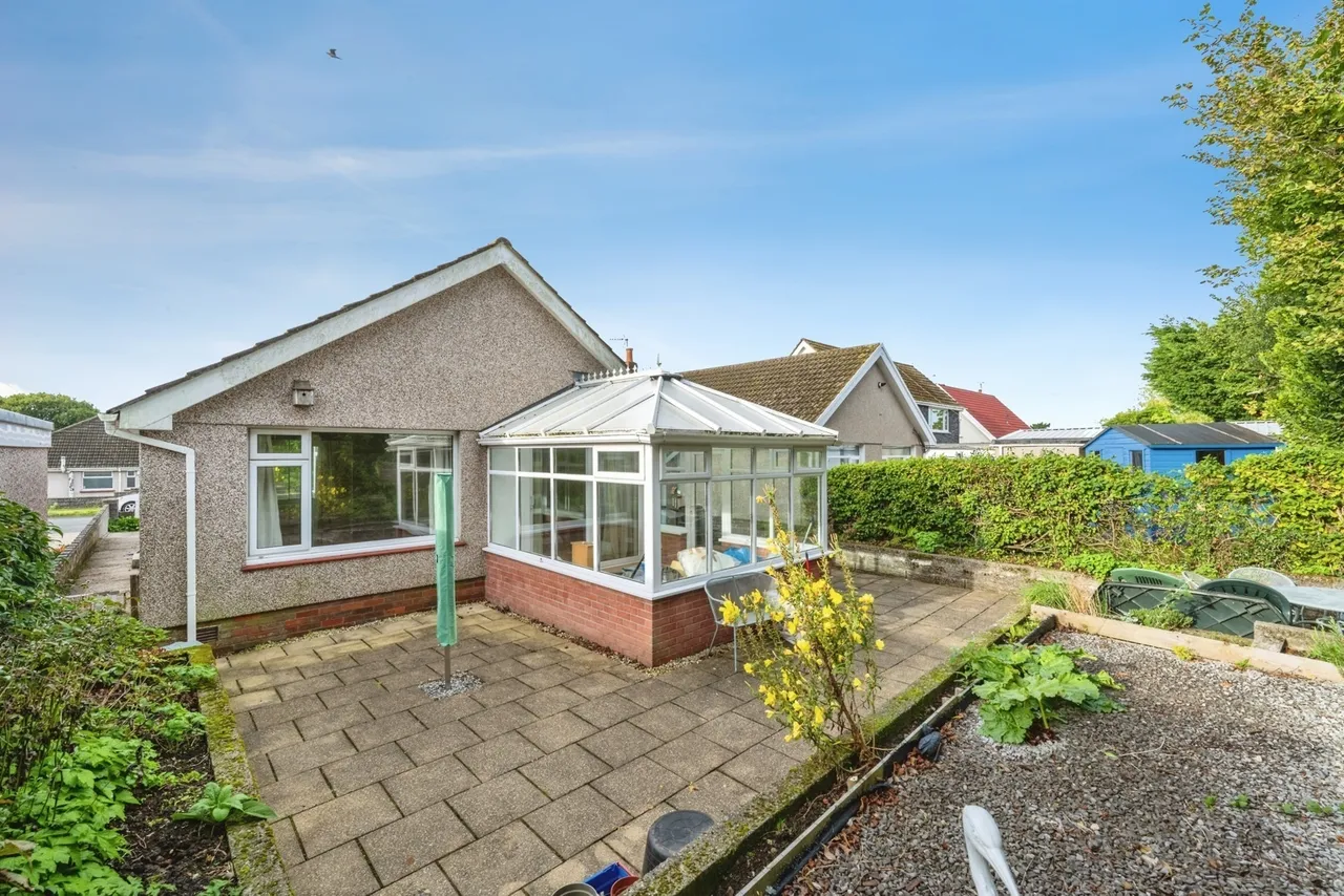 Woodside Avenue, Killay, SA2, photo 19