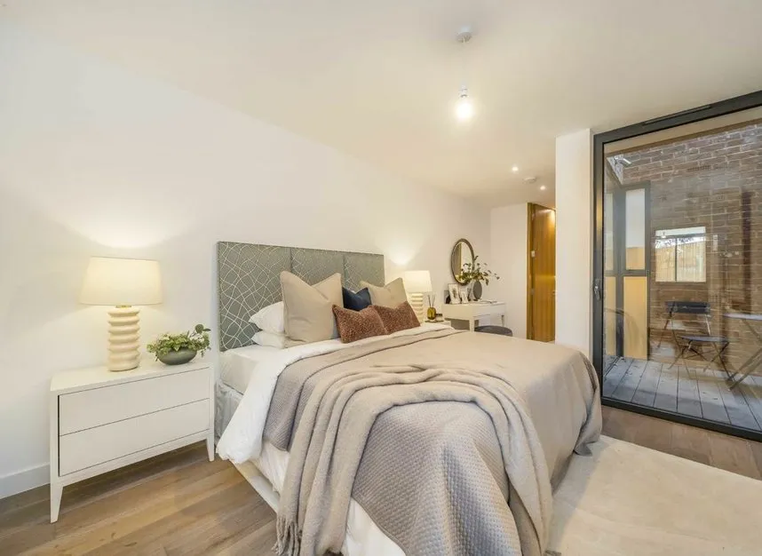 Cottenham Park Road, Wimbledon, SW20, photo 11