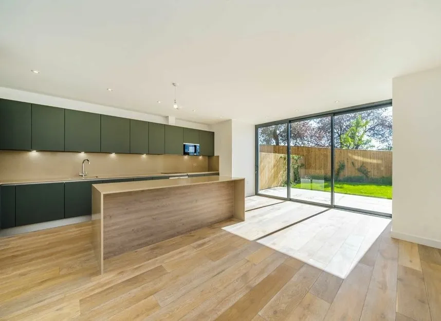 Cottenham Park Road, Wimbledon, SW20, photo 3