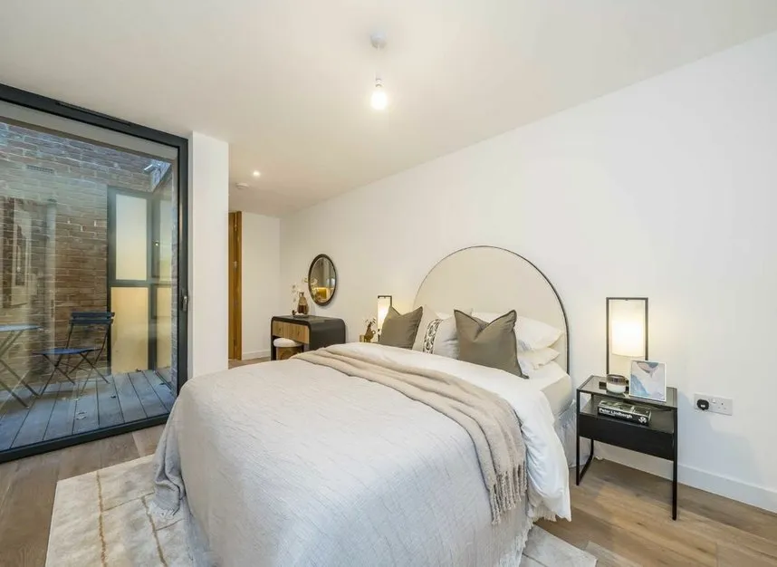 Cottenham Park Road, Wimbledon, SW20, photo 9