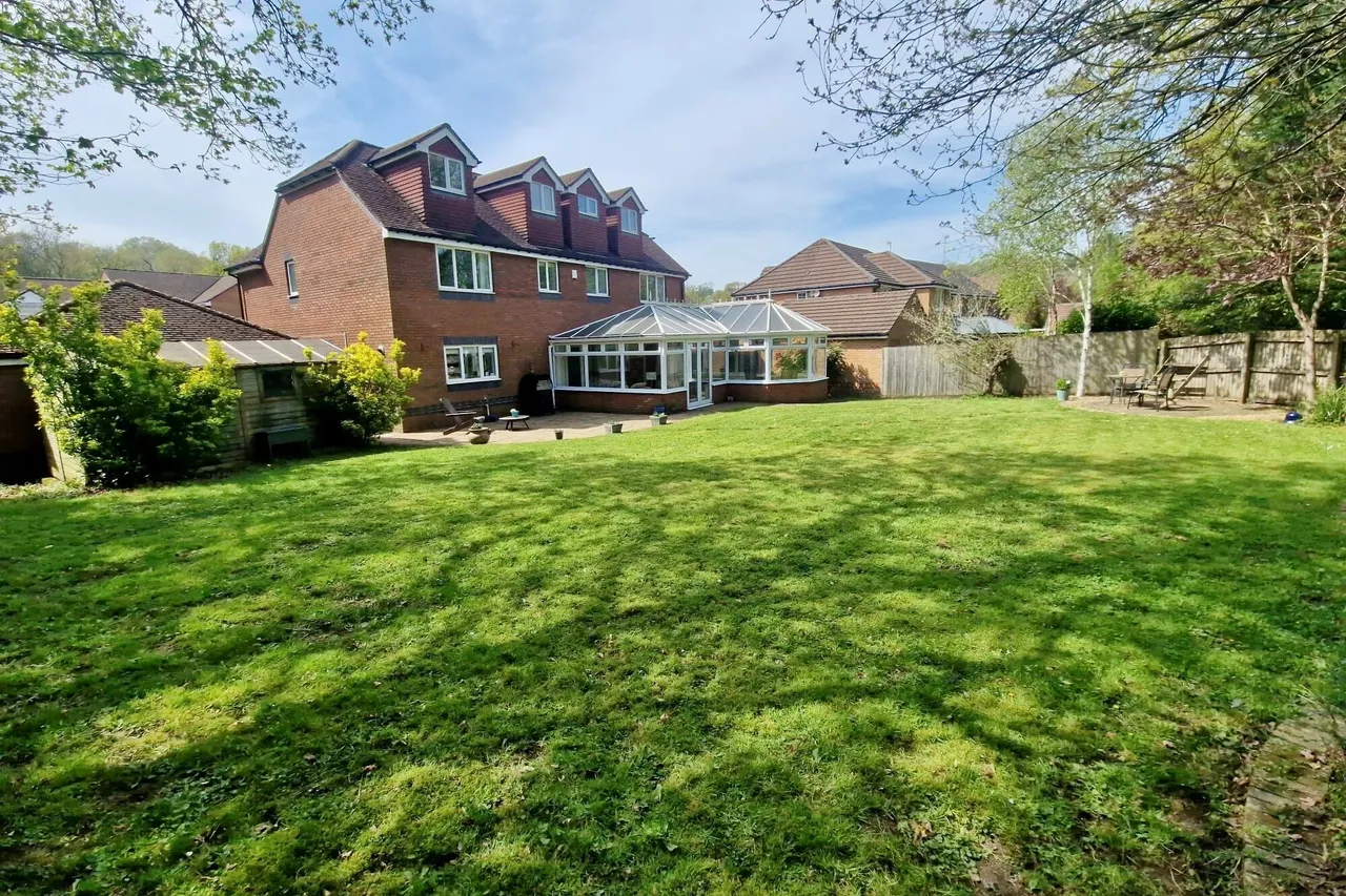 Clos Y Mynydd, Morganstown, CF15, photo 26