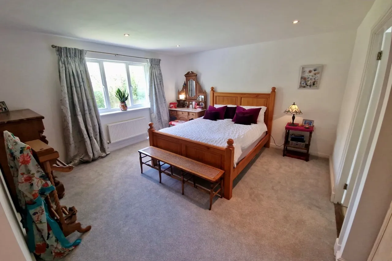 Clos Y Mynydd, Morganstown, CF15, photo 13