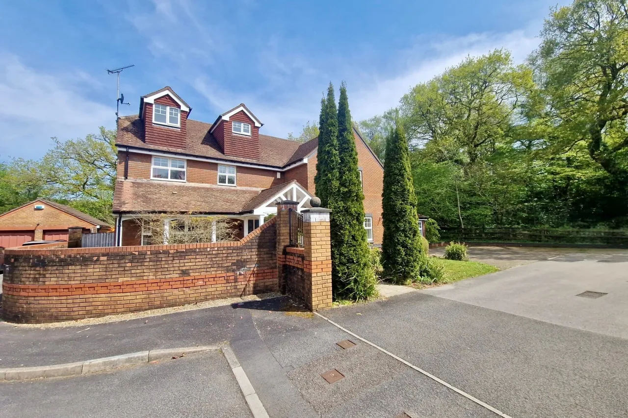 Clos Y Mynydd, Morganstown, CF15, photo 29