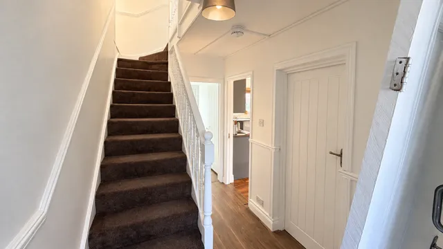 Amesbury Road, RM9, photo 2