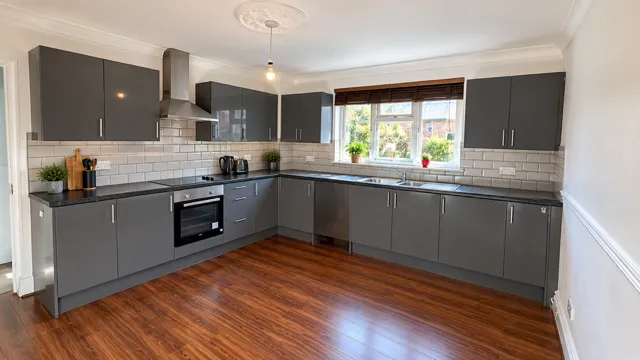 Amesbury Road, RM9, photo 4