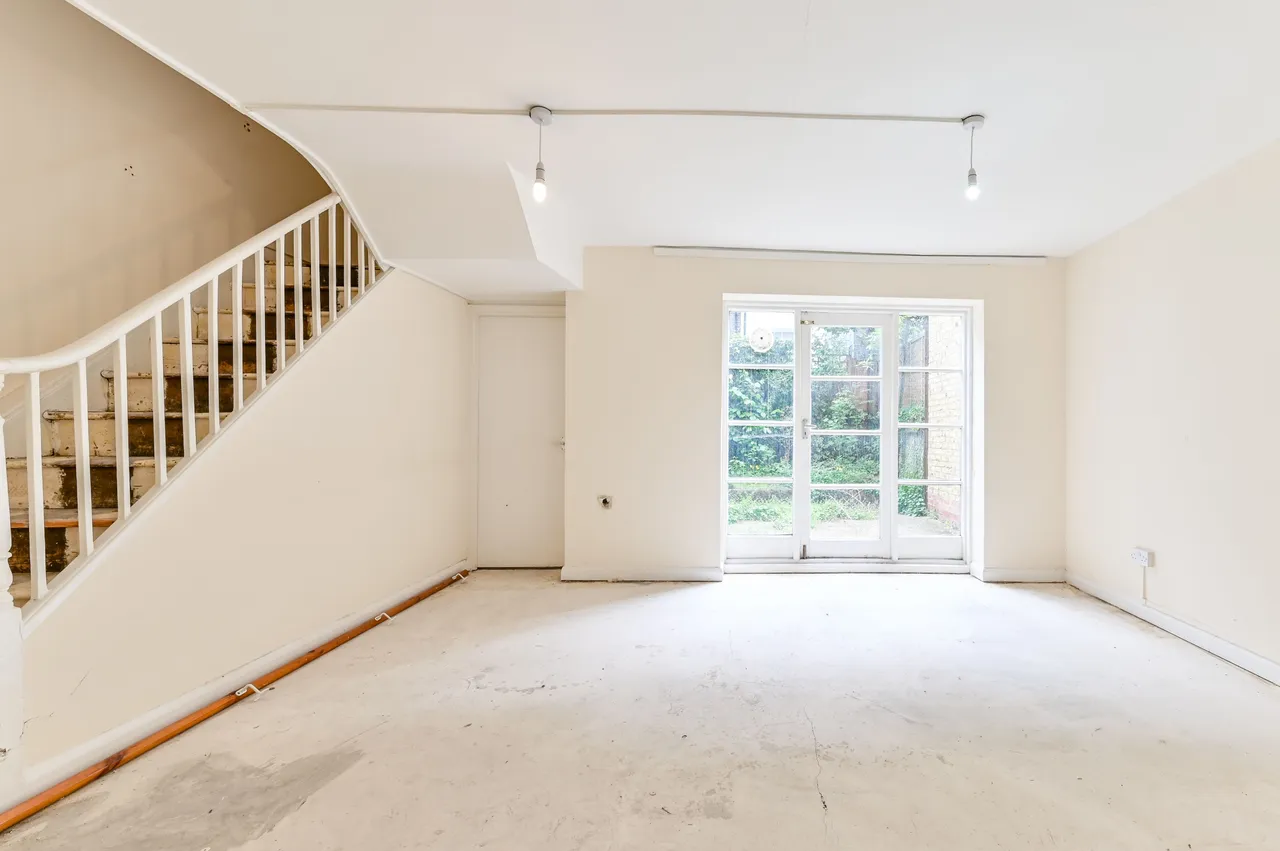Lower Ground Floor, 16 Edis Street, London, photo 4