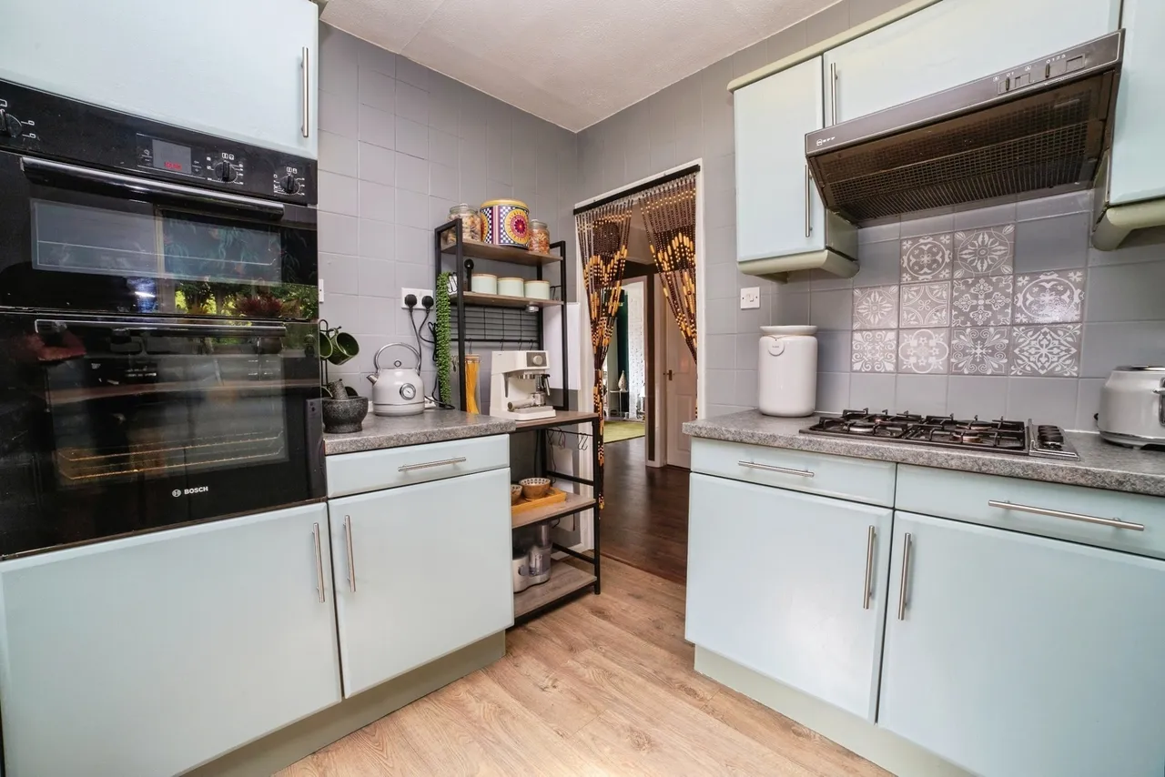 Ladybrook Lane, Mansfield, Nottinghamshire, NG18, photo 11