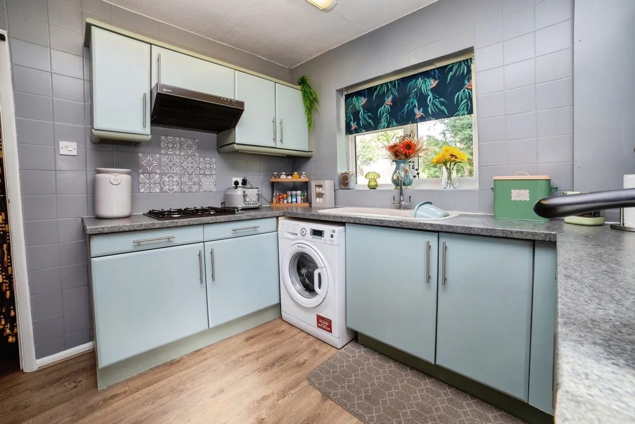 Ladybrook Lane, Mansfield, Nottinghamshire, NG18, photo 10