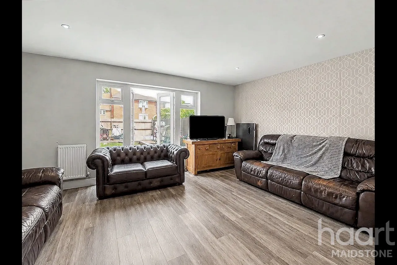 Hengist Drive, Aylesford, ME20, photo 2