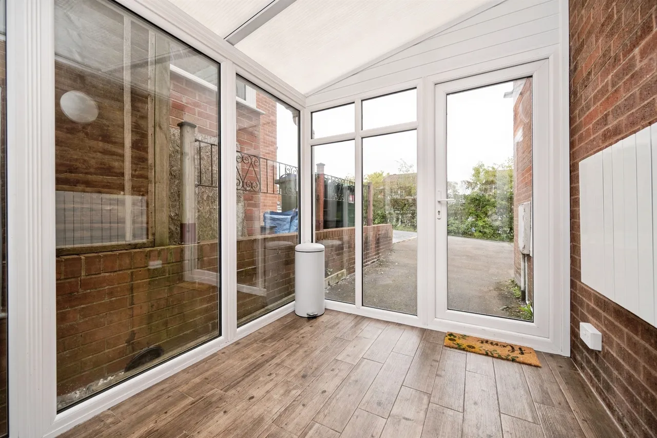 St. Brades Close, Tividale, B69, photo 11