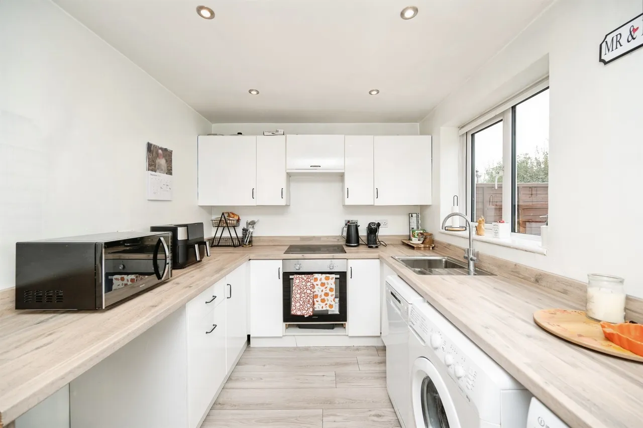 St. Brades Close, Tividale, B69, photo 2