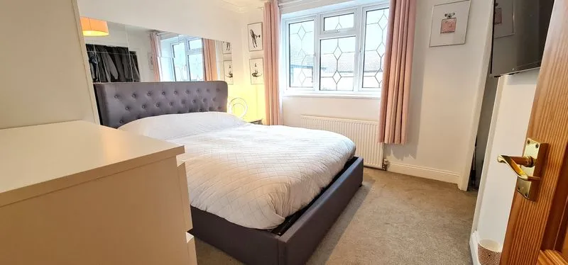 Clavering Court, Rayleigh, Essex, SS6 9SF, photo 6