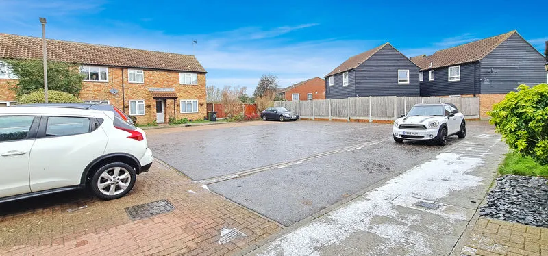 Clavering Court, Rayleigh, Essex, SS6 9SF, photo 5