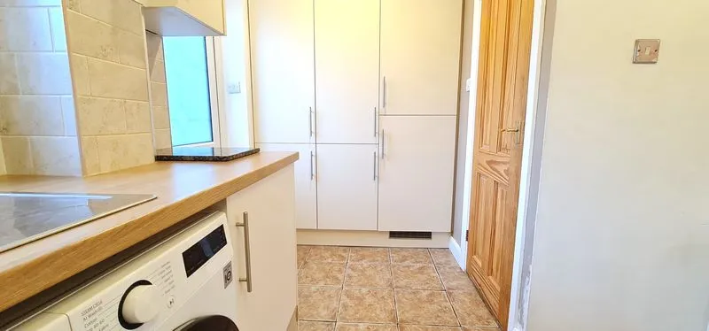 Clavering Court, Rayleigh, Essex, SS6 9SF, photo 12