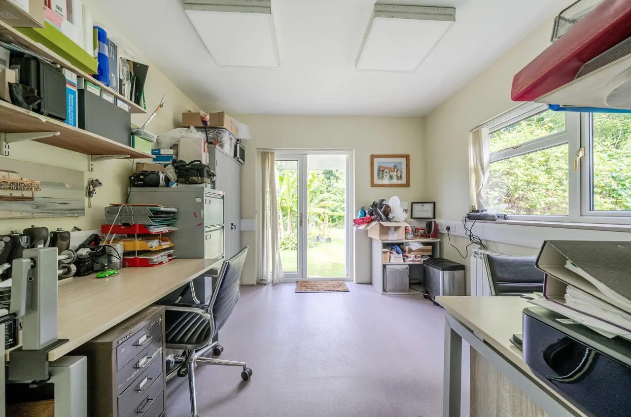 Winchester Road, Four Marks, GU34, photo 15