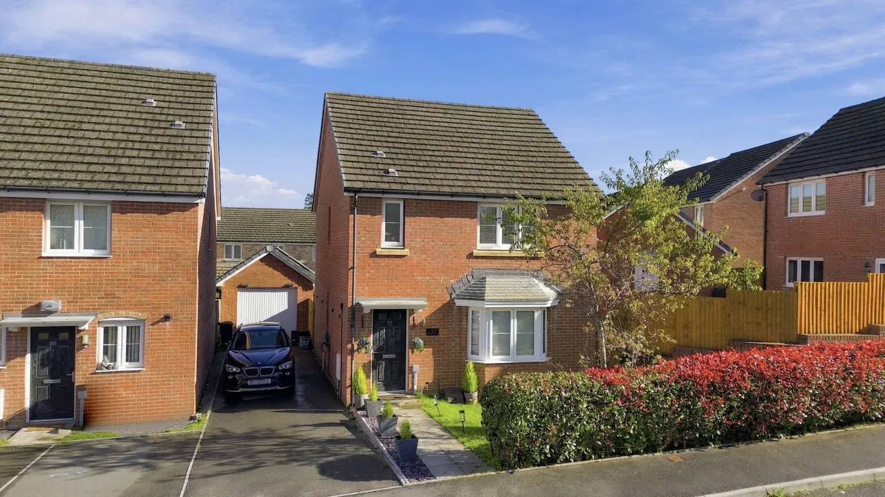 3 bed house for sale, Gwern Close, Cardiff, CF5