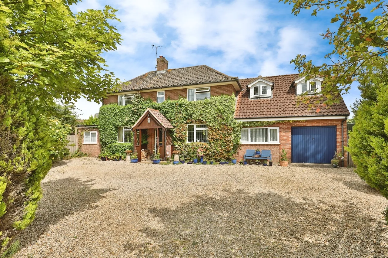 5 bed house for sale — Lynn Road, East Rudham, KING'S LYNN