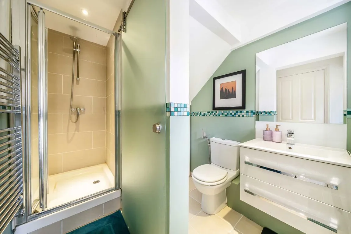 St. Margarets Road, TW1, photo 5