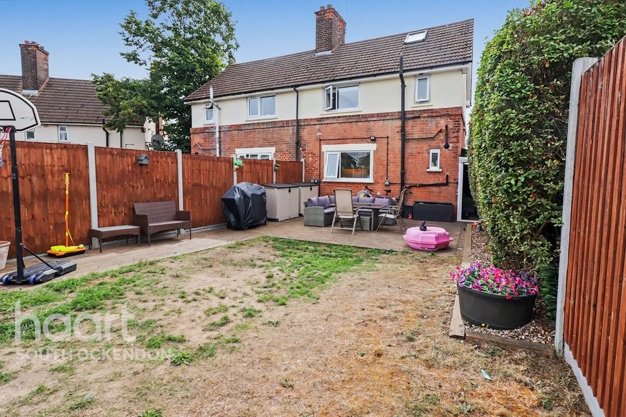 Hall Road, Aveley, RM15, photo 15