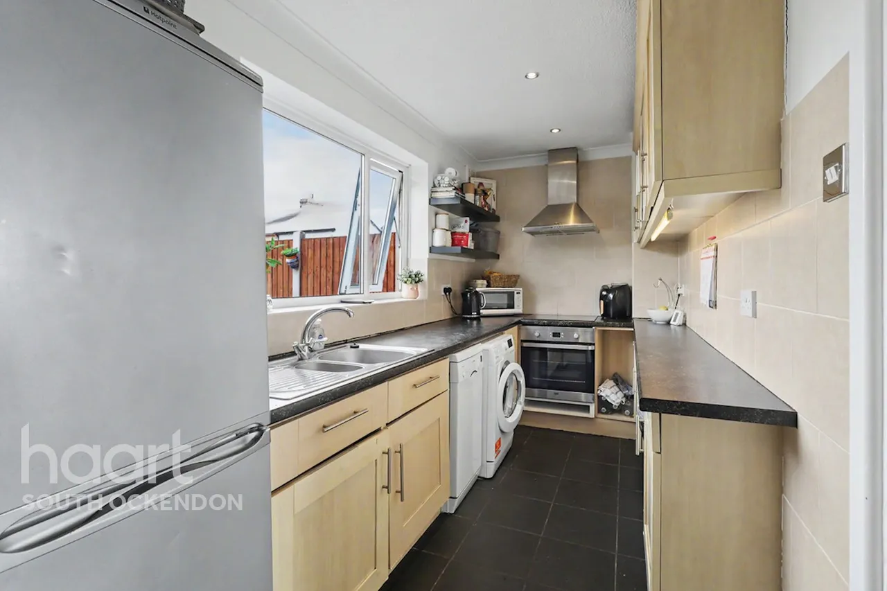 Hall Road, Aveley, RM15, photo 6