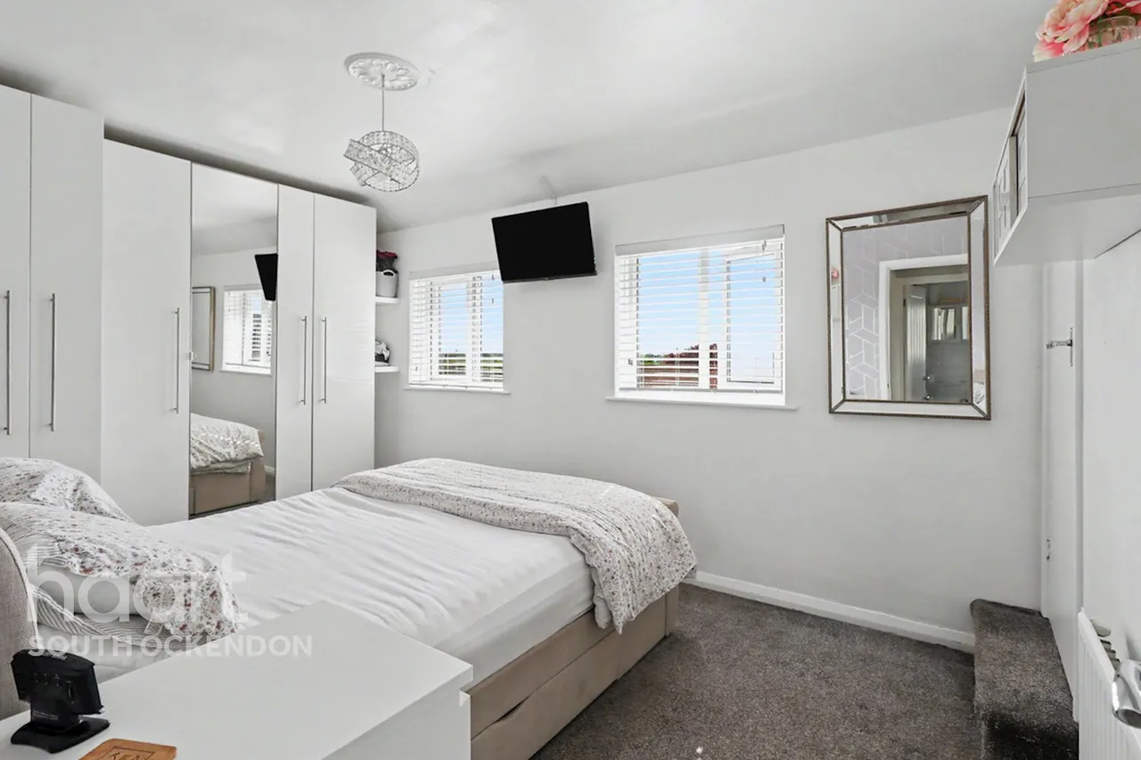 Hall Road, Aveley, RM15, photo 8