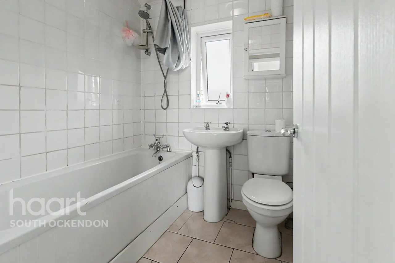 Hall Road, Aveley, RM15, photo 11