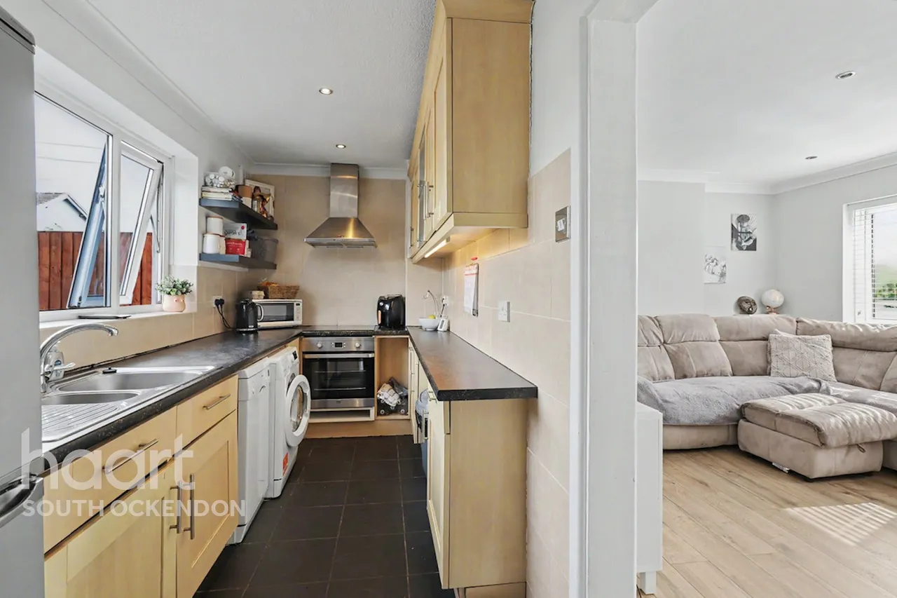 Hall Road, Aveley, RM15, photo 5