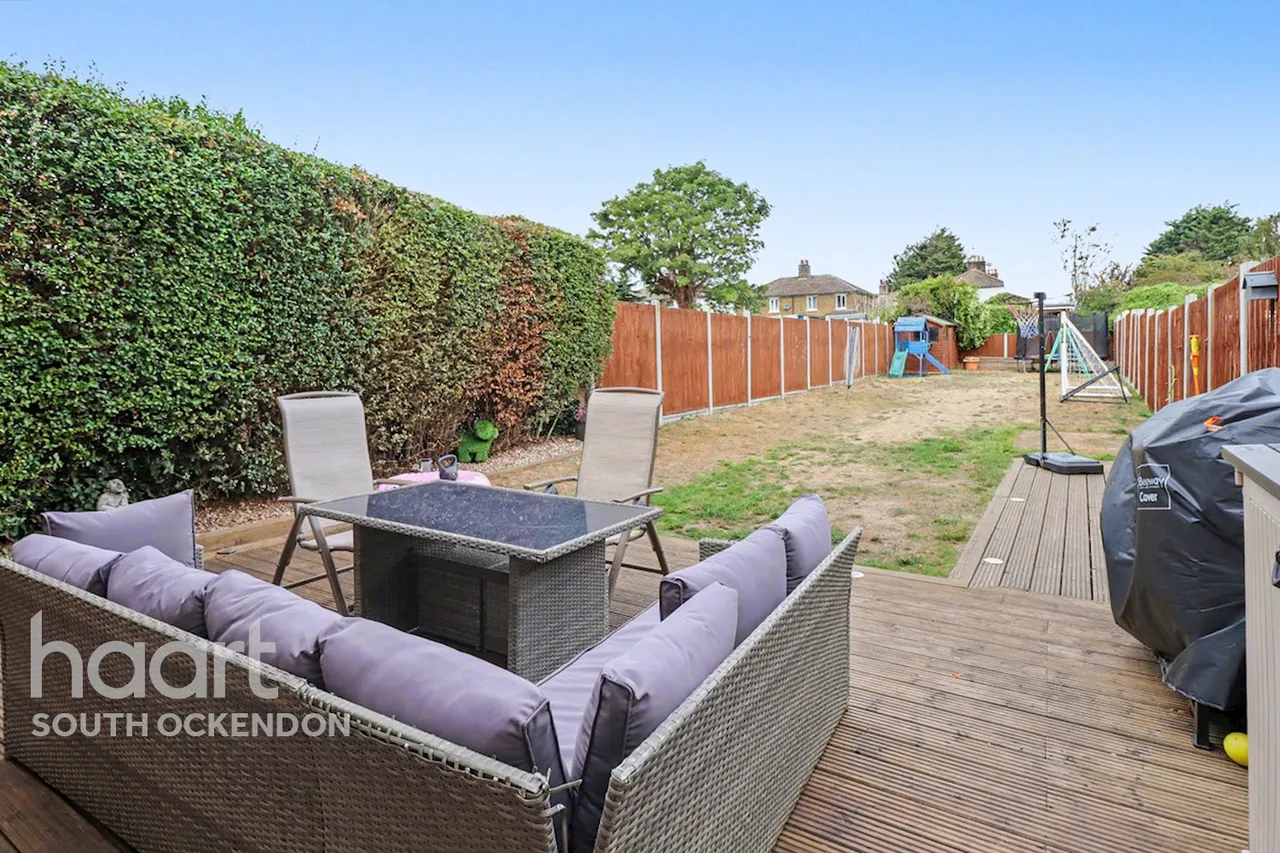 Hall Road, Aveley, RM15, photo 3
