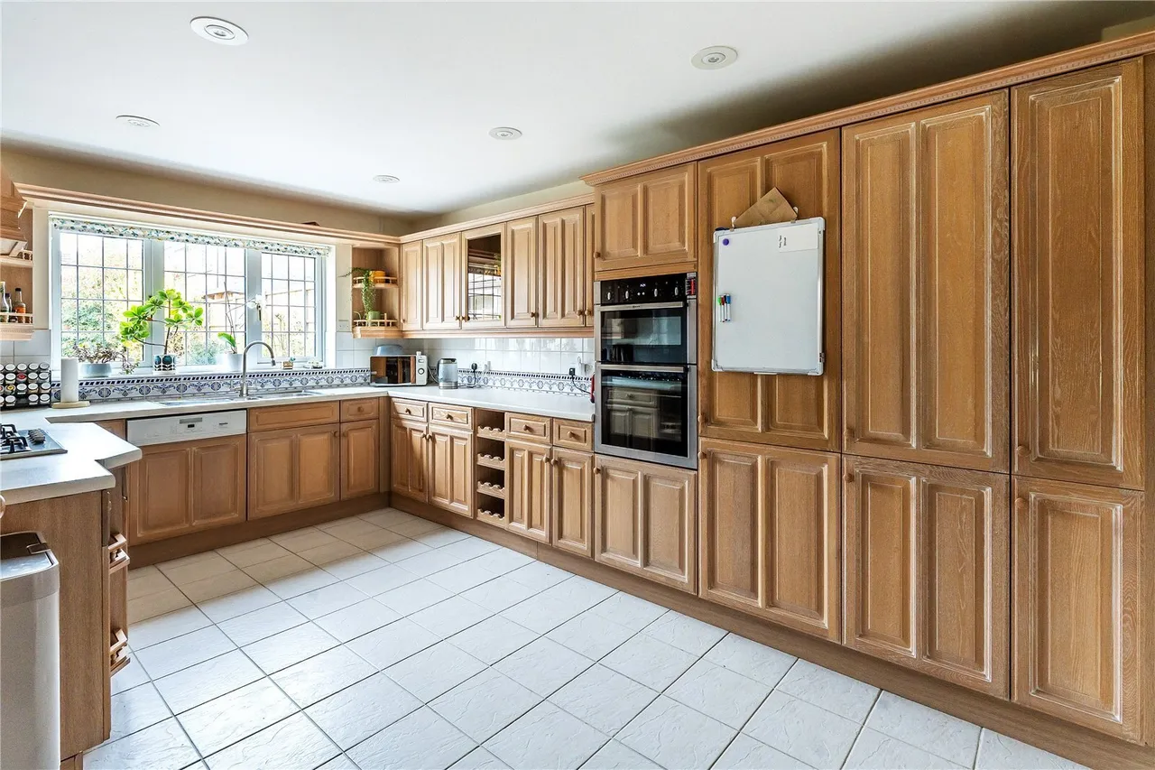Dumville Drive, Godstone, RH9, photo 6