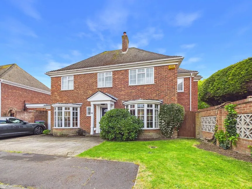 4 bed house for sale, Corone Close, Folkestone, CT19