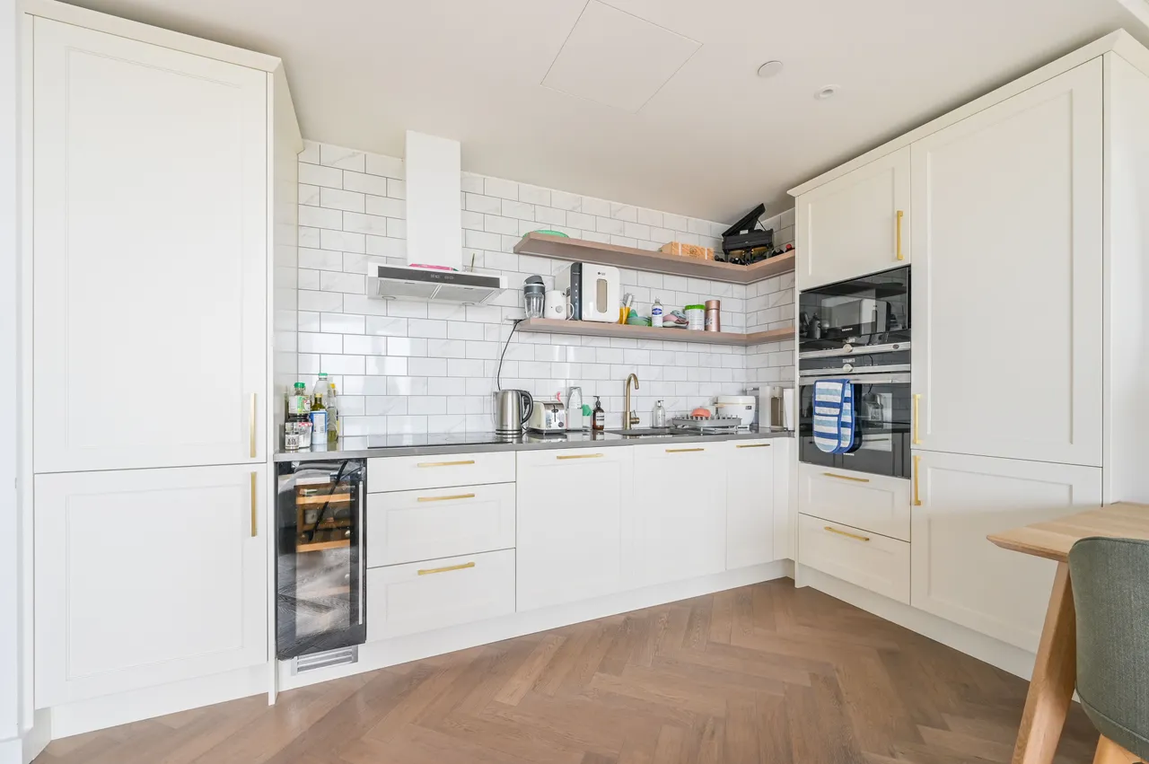 Flat 1104, 23 Gauging Square, London, photo 3