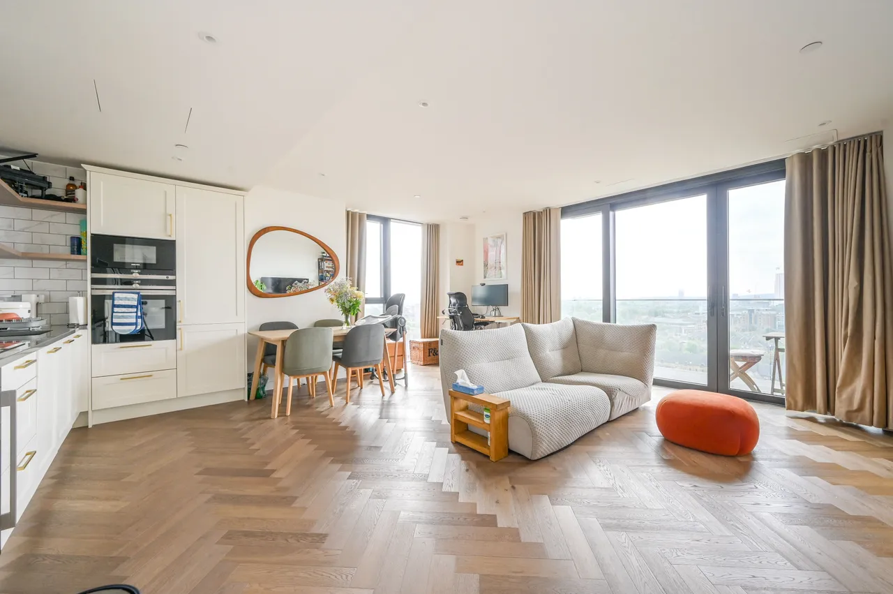 Flat 1104, 23 Gauging Square, London, photo 8
