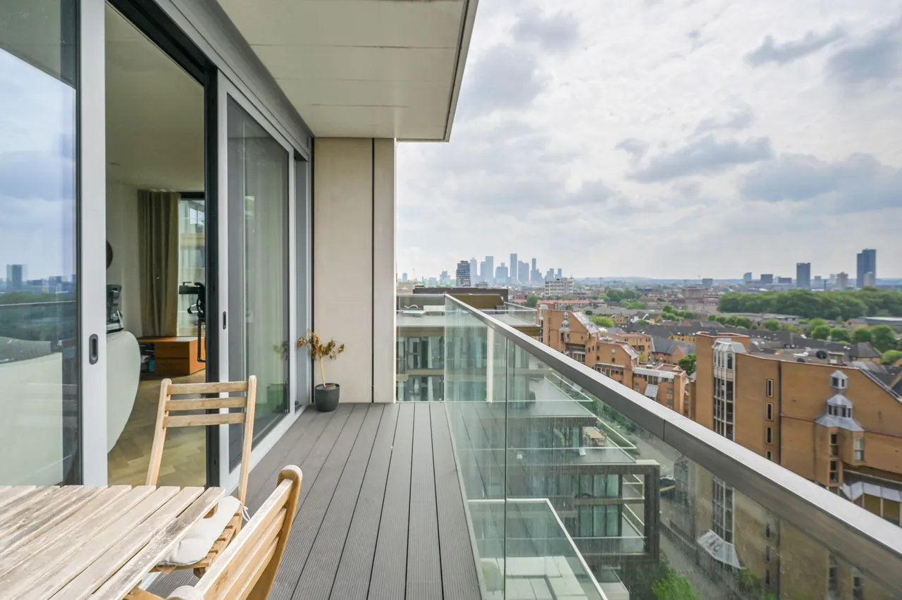Flat 1104, 23 Gauging Square, London, photo 5