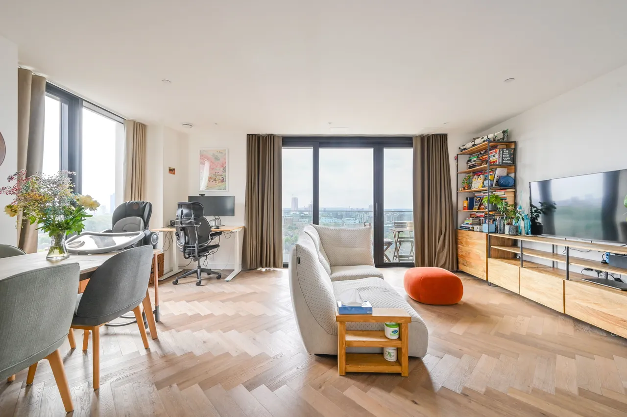 Flat 1104, 23 Gauging Square, London, photo 2