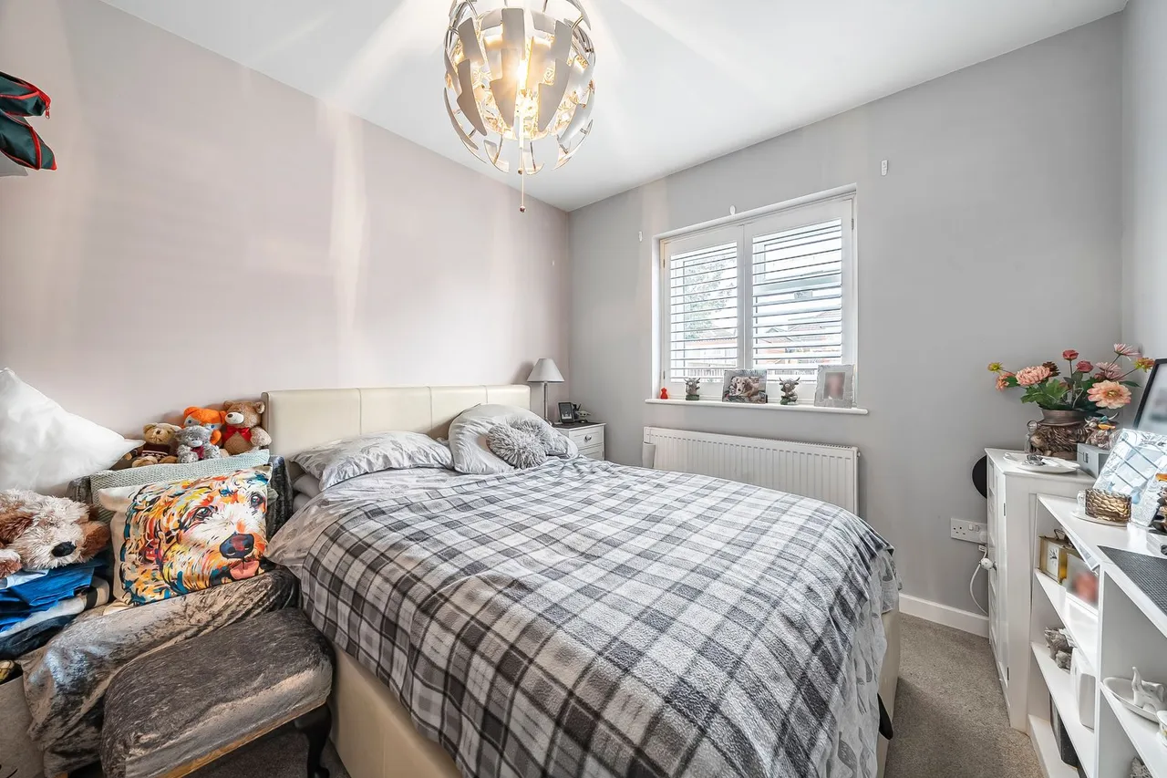 Meadow Road, Ashford, TW15, photo 10