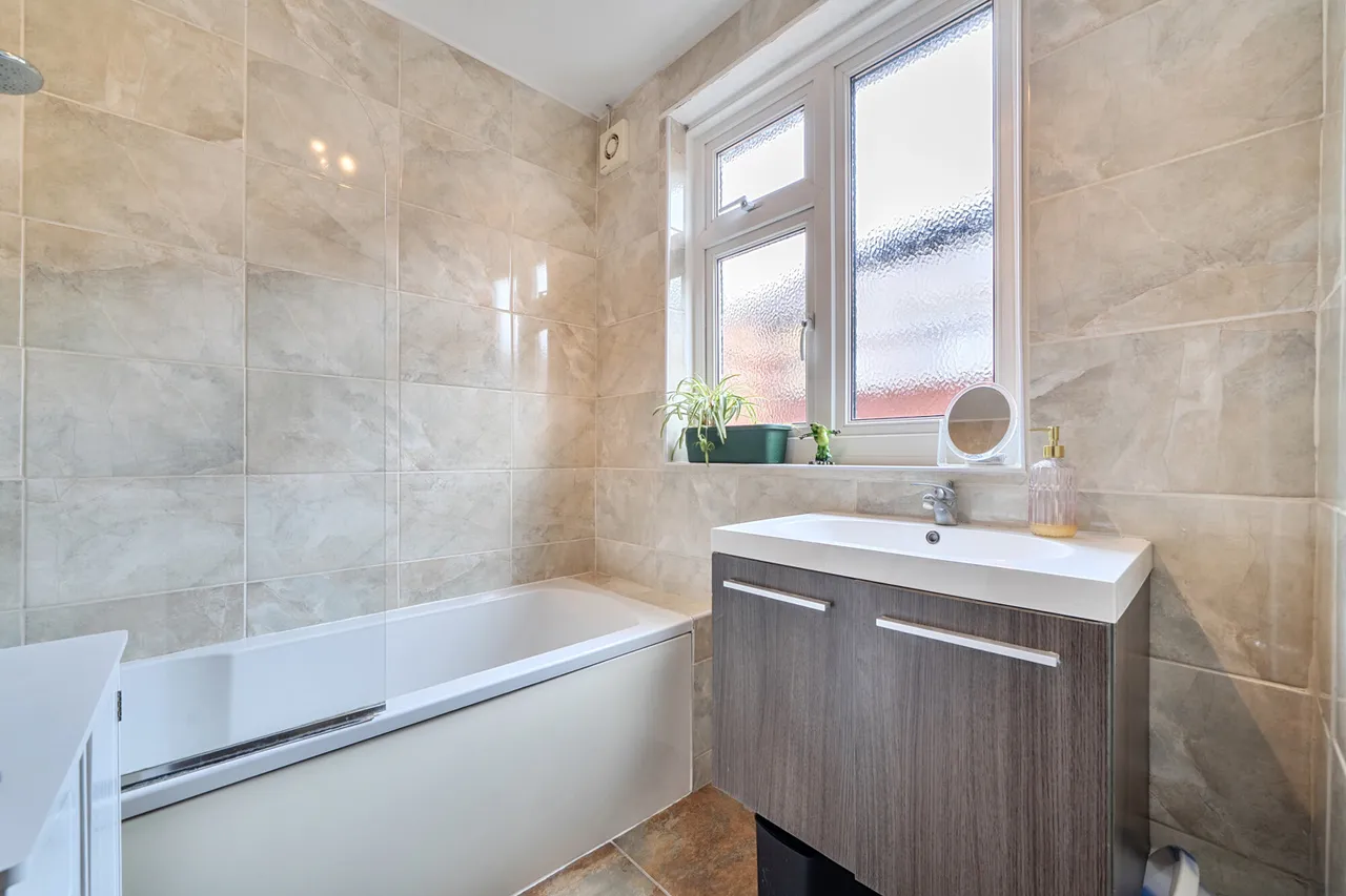 Eastern Avenue, Pinner, HA5, photo 7