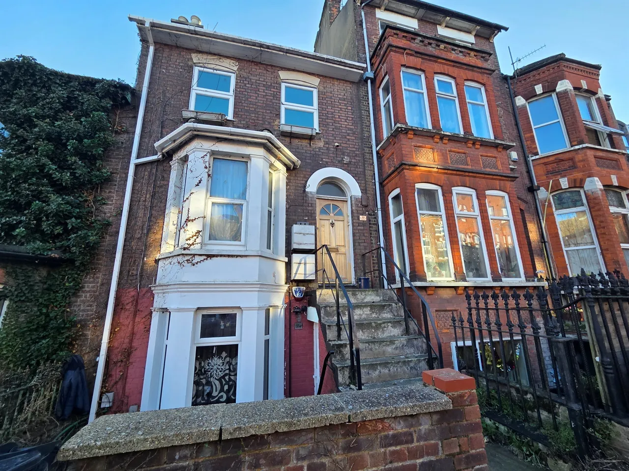 2 bed flat for sale — Rothesay Road, Luton