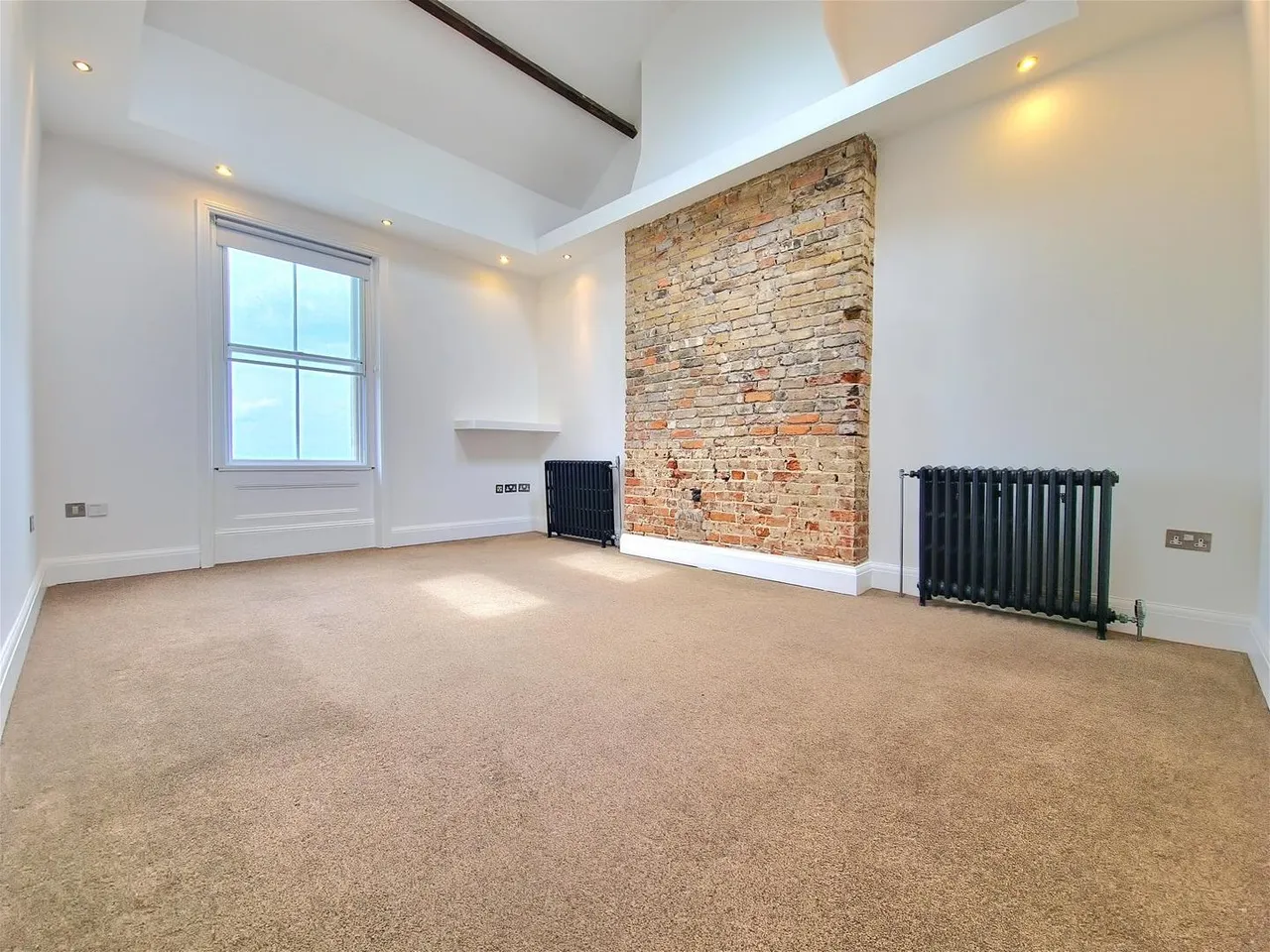 Fort Crescent, Margate, Kent CT9 1HX, photo 2