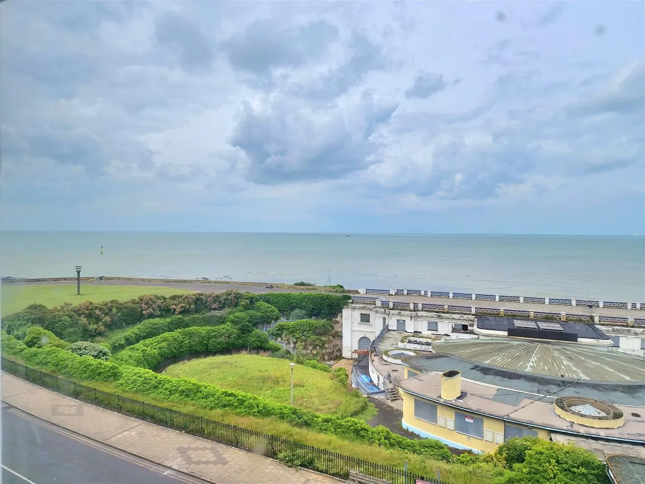 Fort Crescent, Margate, Kent CT9 1HX, photo 18