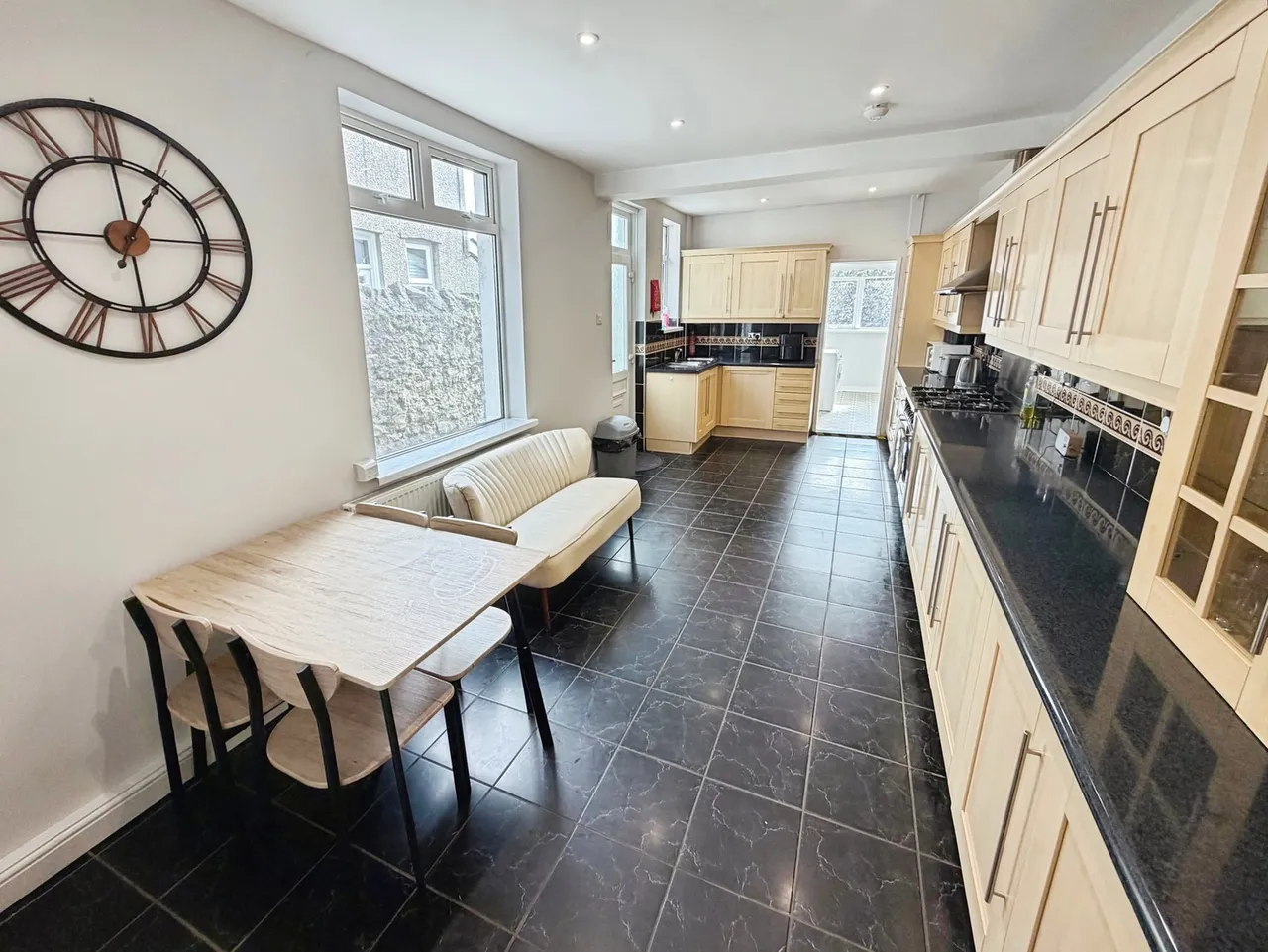Fenton Place, Porthcawl, CF36, photo 6