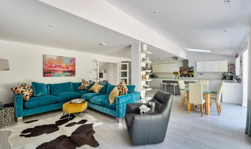 College Avenue, Epsom, KT17, photo 6