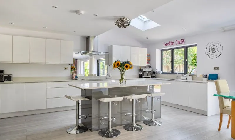 College Avenue, Epsom, KT17, photo 5