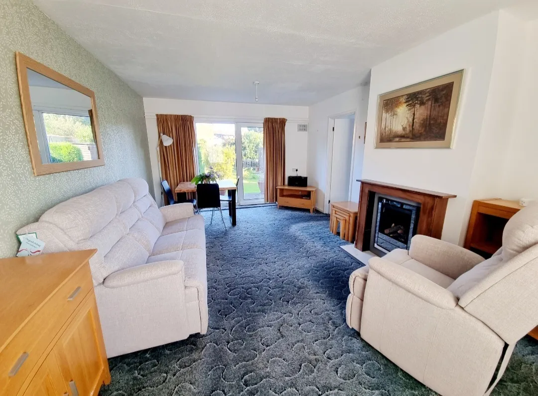Hydean Way, SG2, photo 10