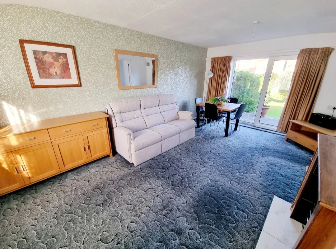Hydean Way, SG2, photo 8