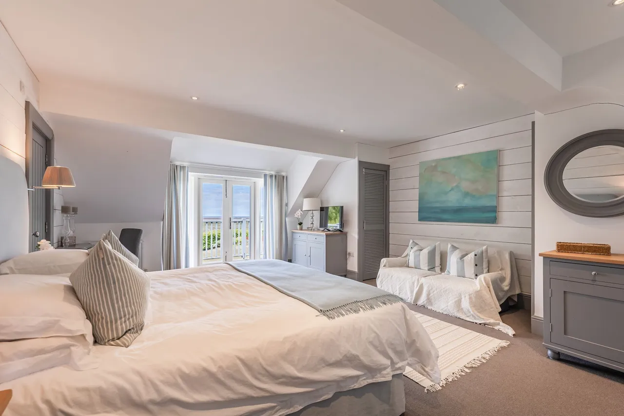 Exceptional Coastal Home in Blakeney, photo 12
