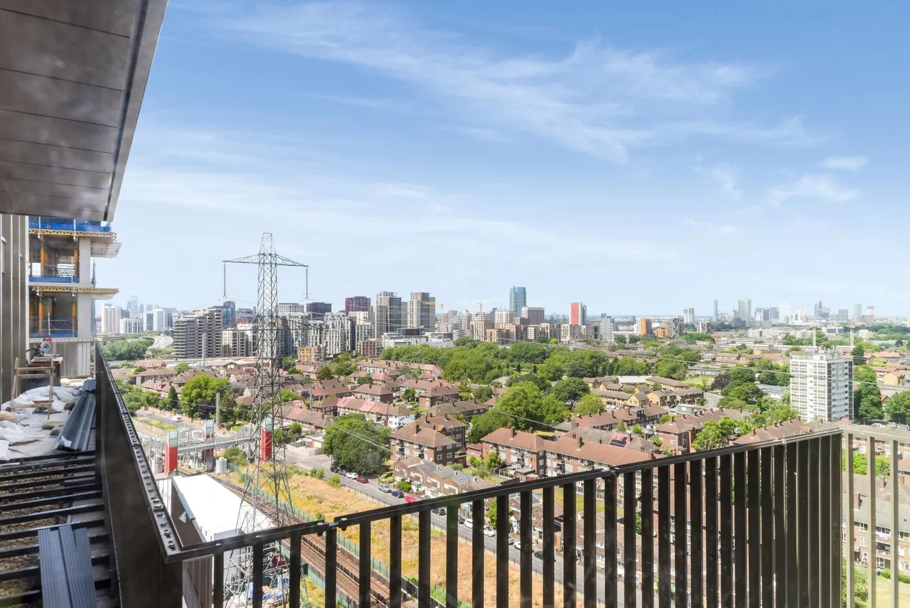 Wellspring House, Western Gateway, E16, photo 7