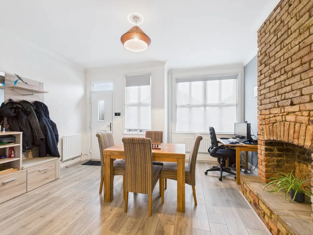Stanwell Road, Ashford, TW15, photo 4
