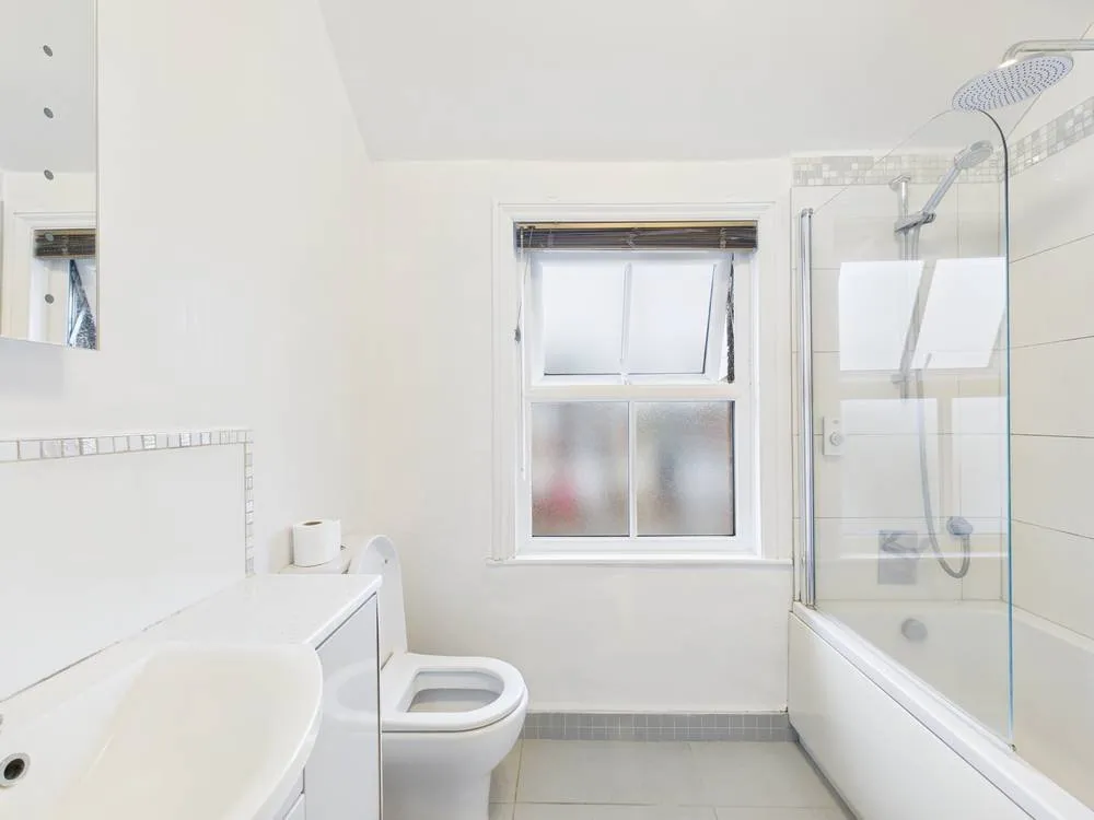 Stanwell Road, Ashford, TW15, photo 13